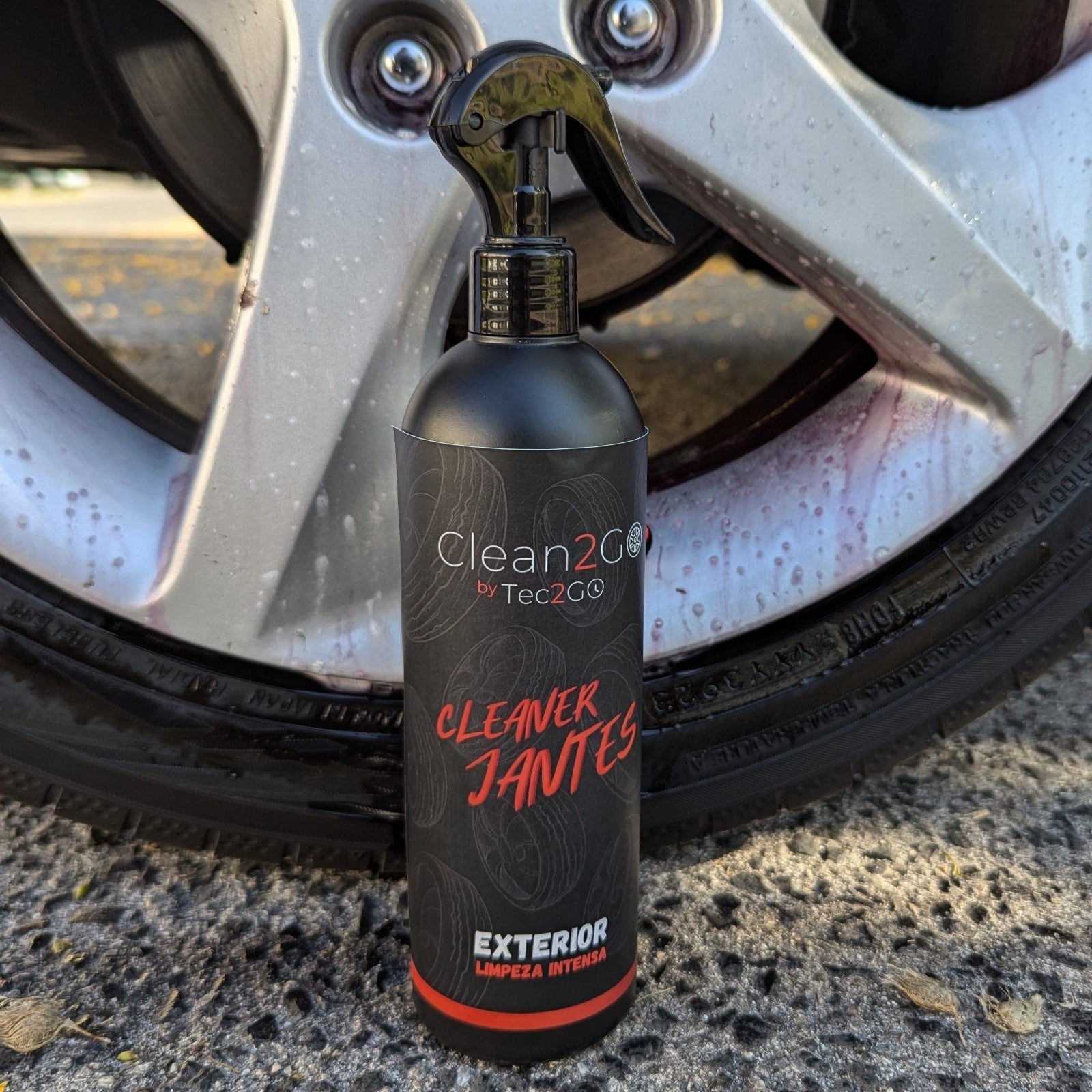 Produto Cleaner Jantes Clean2GO para limpeza e descontaminação de rodas