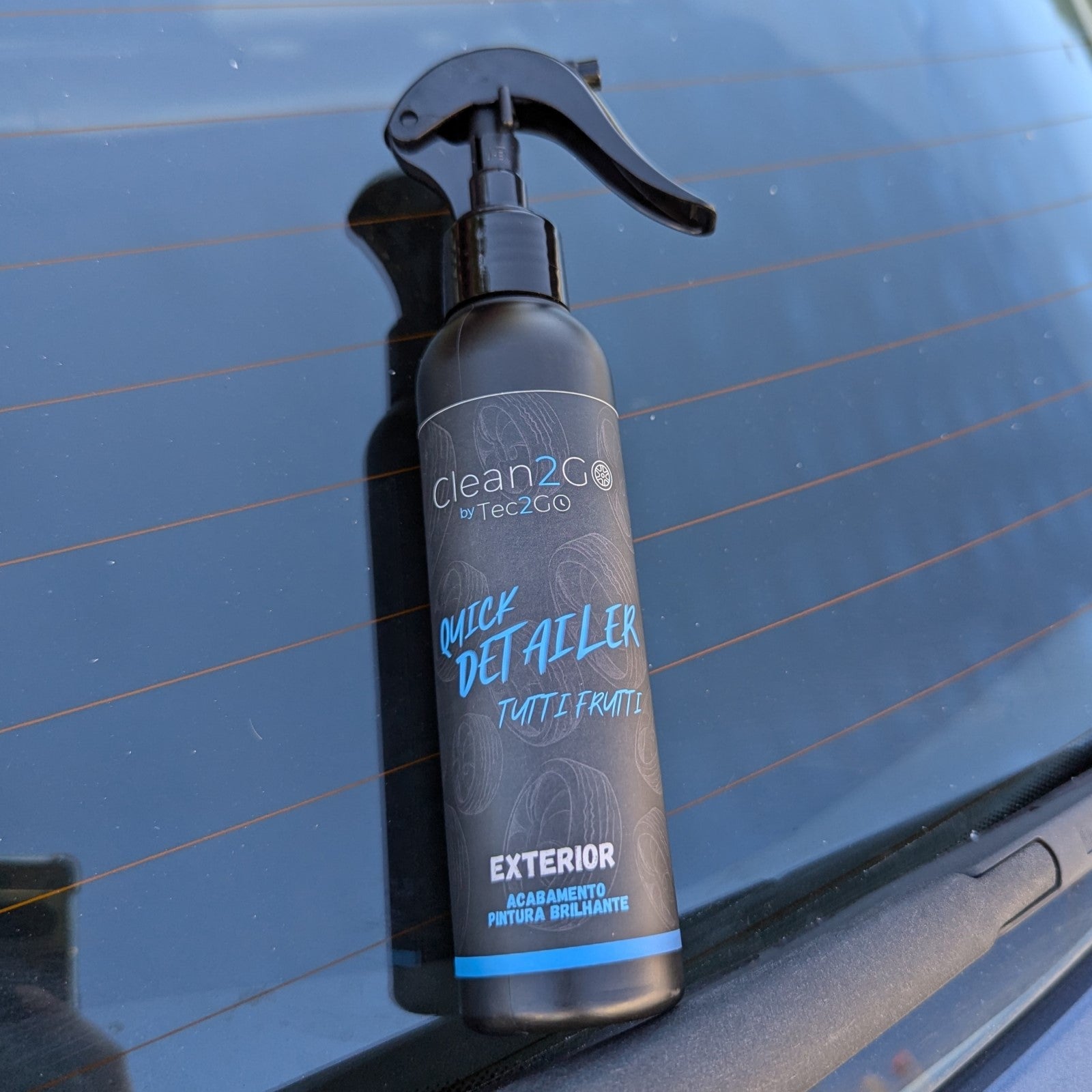 Garrafa de Quick Detailer Clean2GO de 150ml em destaque